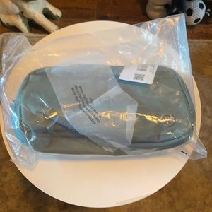 lululemon everywhere belt bag Tidewater Teal